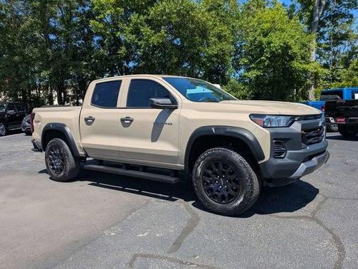 Sand Dune Metallic 2024 Chevrolet Colorado Trail Boss