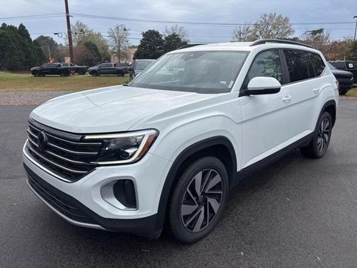 2024 Volkswagen Atlas 2.0T SE