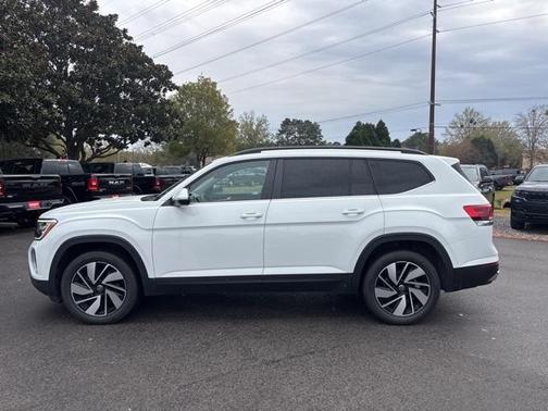 2024 Volkswagen Atlas 2.0T SE