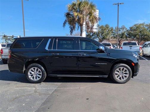 2023 Chevrolet Suburban Premier