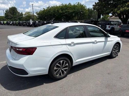 Pure White 2024 Volkswagen Jetta 1.5T S