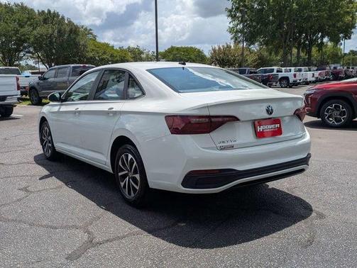 Pure White 2024 Volkswagen Jetta 1.5T S