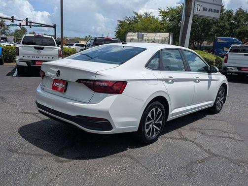 Pure White 2024 Volkswagen Jetta 1.5T S