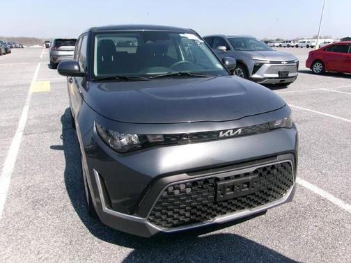 Gravity Gray 2024 Kia Soul LX