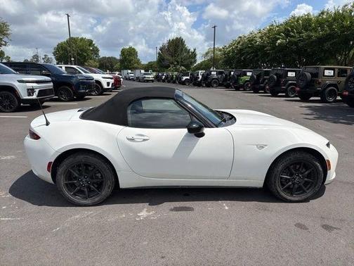 Arctic White 2019 Mazda MX-5 Miata Sport