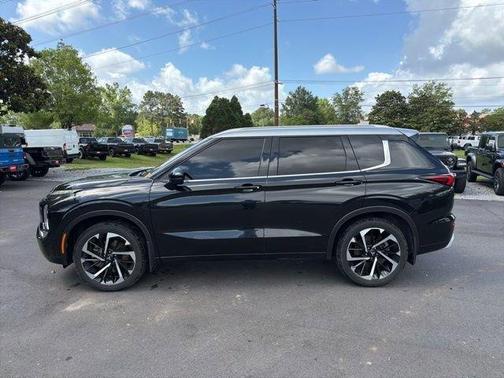 Black Diamond 2024 Mitsubishi Outlander SEL Platinum Edition