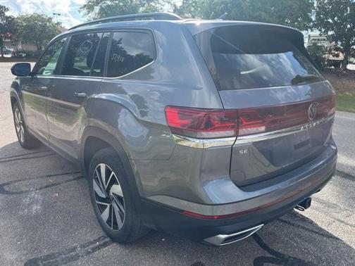 2024 Volkswagen Atlas 2.0T SE