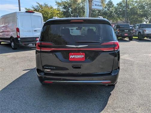 2022 Chrysler Pacifica Touring-L
