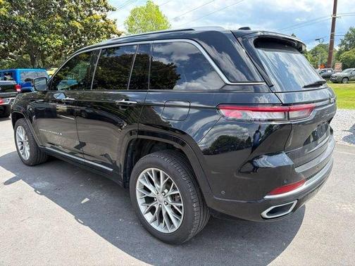 Diamond Black 2023 Jeep Grand Cherokee Summit