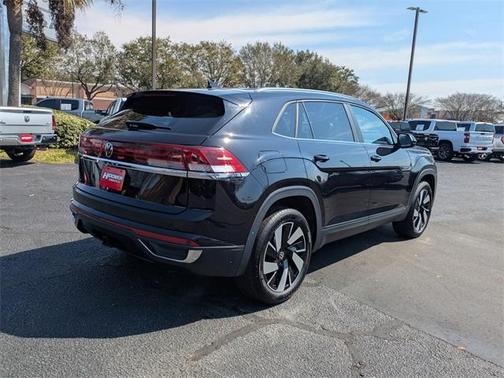 2024 Volkswagen Atlas Cross Sport 2.0T SE w/Technology