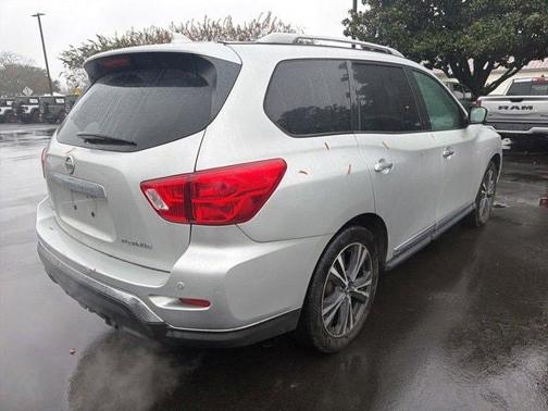 2020 Nissan Pathfinder Platinum