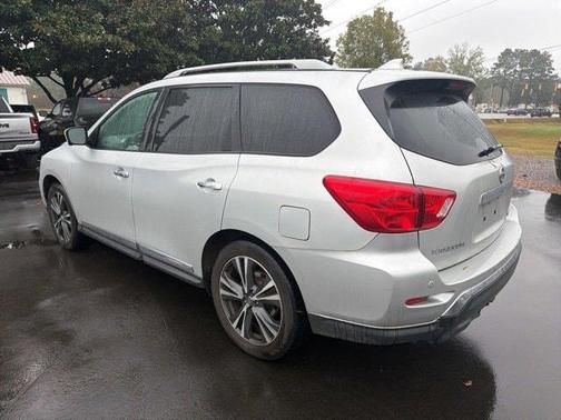 2020 Nissan Pathfinder Platinum