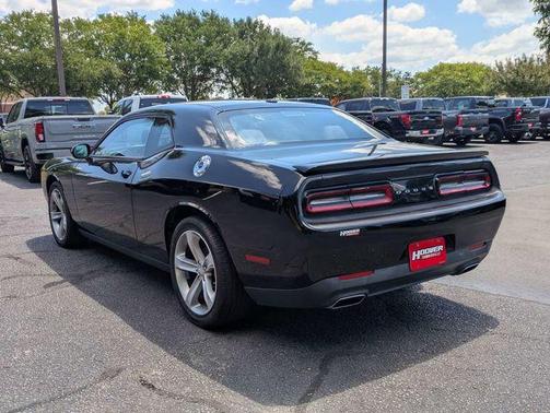 Pitch Black Clearcoat 2016 Dodge Challenger SXT