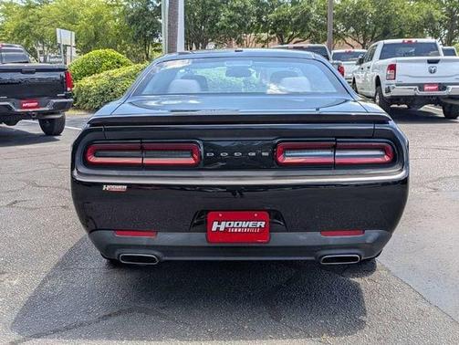 Pitch Black Clearcoat 2016 Dodge Challenger SXT