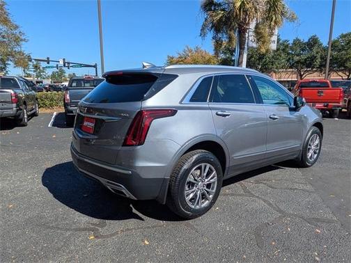 2022 Cadillac XT5 Premium Luxury