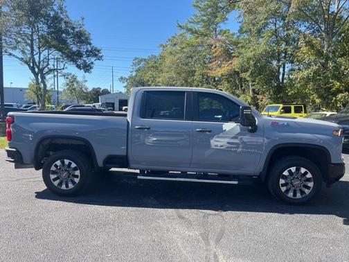 2024 Chevrolet Silverado 2500 Custom