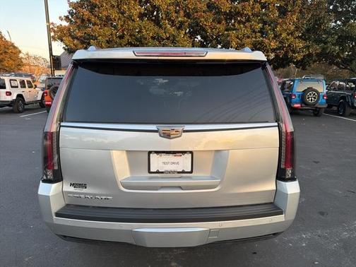 2020 Cadillac Escalade Luxury