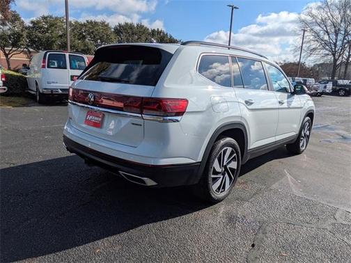 2024 Volkswagen Atlas 2.0T SE