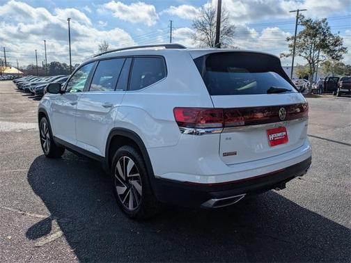2024 Volkswagen Atlas 2.0T SE