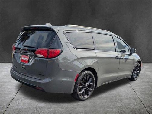 2020 Chrysler Pacifica Limited