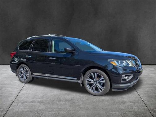 2017 Nissan Pathfinder Platinum