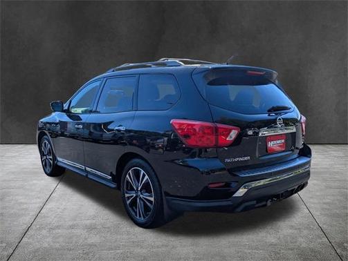 2017 Nissan Pathfinder Platinum