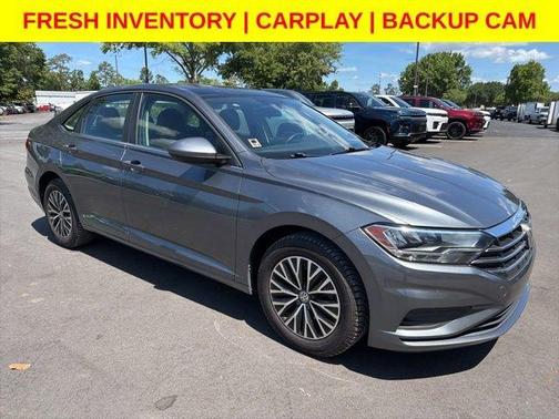 Platinum Gray Metallic 2019 Volkswagen Jetta 1.4T SE