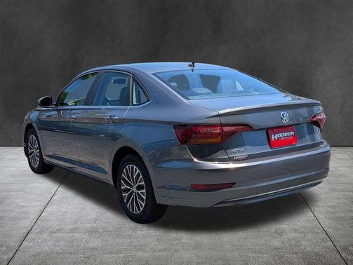 Platinum Gray Metallic 2019 Volkswagen Jetta 1.4T SE