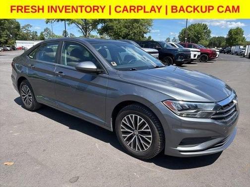 Platinum Gray Metallic 2019 Volkswagen Jetta 1.4T SE