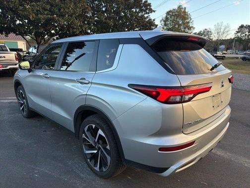 2024 Mitsubishi Outlander SE Black Edition