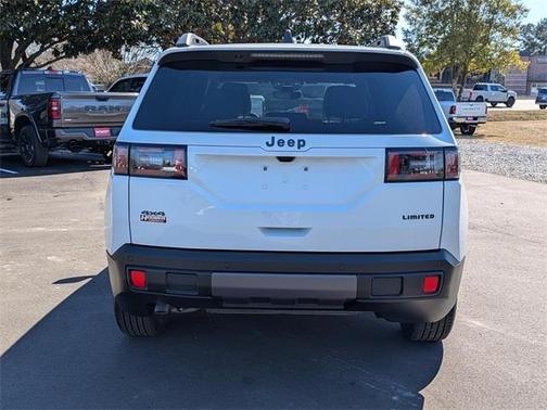 2026 Jeep Cherokee LAREDO/LIMITED