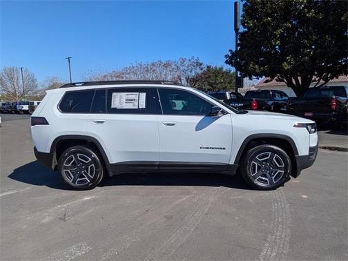 2026 Jeep Cherokee LAREDO/LIMITED