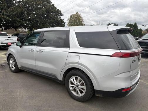 2022 Kia Carnival LXS