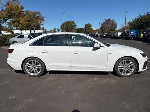 2024 Audi A4 45 S line quattro Premium