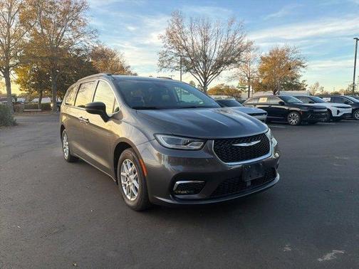 2022 Chrysler Pacifica Touring-L