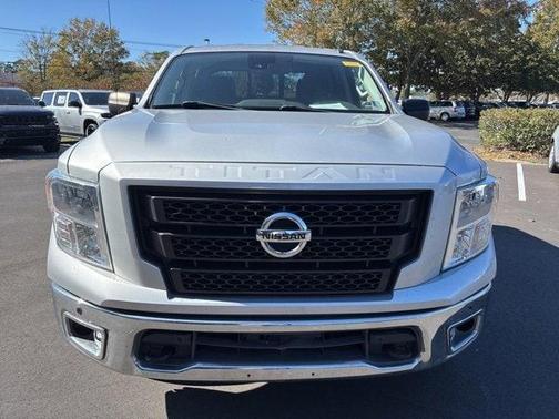 2020 Nissan Titan SV