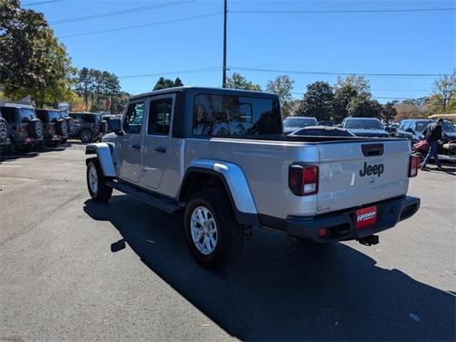 2023 Jeep Gladiator Sport