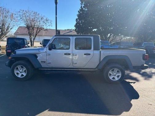 2020 Jeep Gladiator Sport