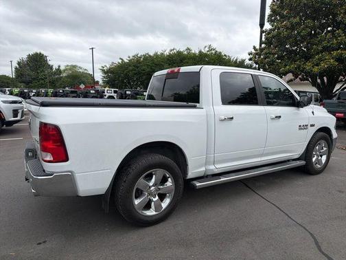 Bright White Clearcoat 2017 RAM 1500 Big Horn
