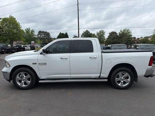 Bright White Clearcoat 2017 RAM 1500 Big Horn