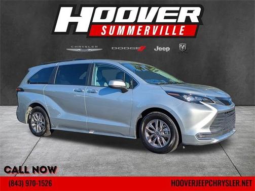 2024 Toyota Sienna XLE