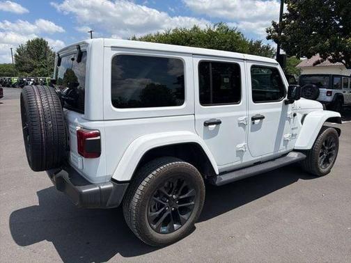 Bright White Clearcoat 2023 Jeep Wrangler 4xe Sahara