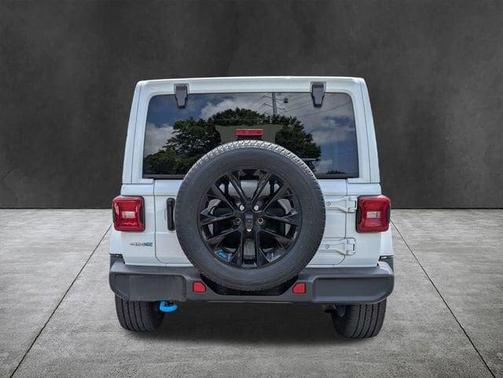 Bright White Clearcoat 2023 Jeep Wrangler 4xe Sahara