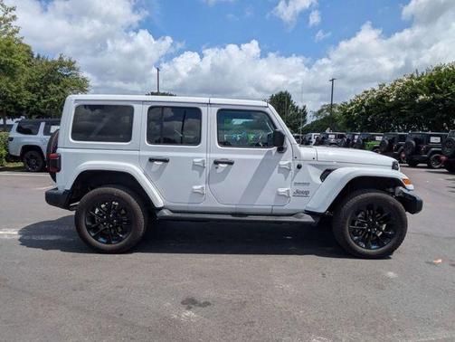 Bright White Clearcoat 2023 Jeep Wrangler 4xe Sahara