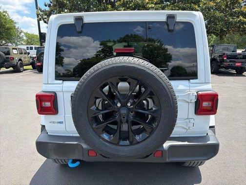 Bright White Clearcoat 2023 Jeep Wrangler 4xe Sahara