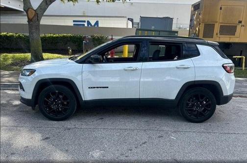 2022 Jeep Compass Altitude
