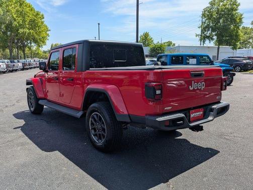 Firecracker Red Clearcoat 2020 Jeep Gladiator Overland
