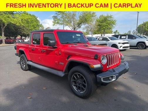Firecracker Red Clearcoat 2020 Jeep Gladiator Overland