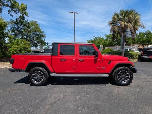 Firecracker Red Clearcoat 2020 Jeep Gladiator Overland