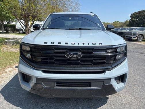 Glacier Gray Metallic 2025 Ford Expedition Platinum